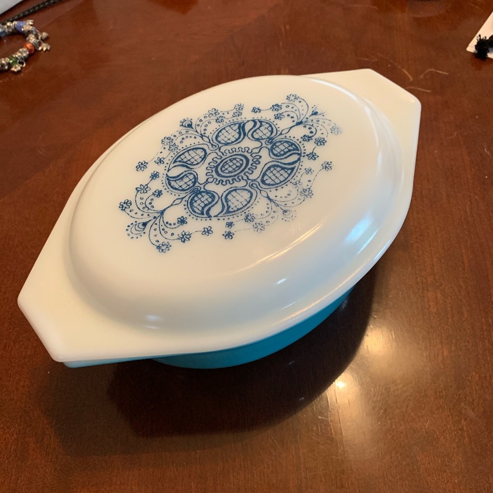 VINTAGE PYREX
